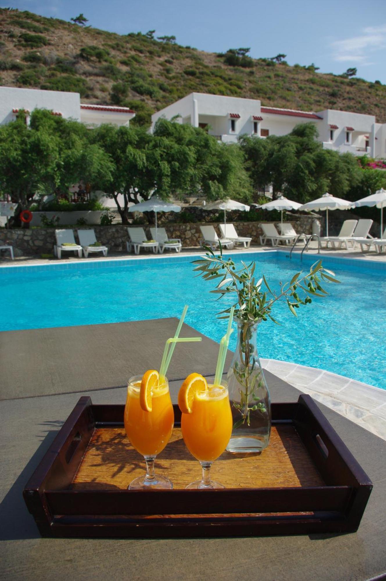 Astron Hotel Karpathos Extérieur photo