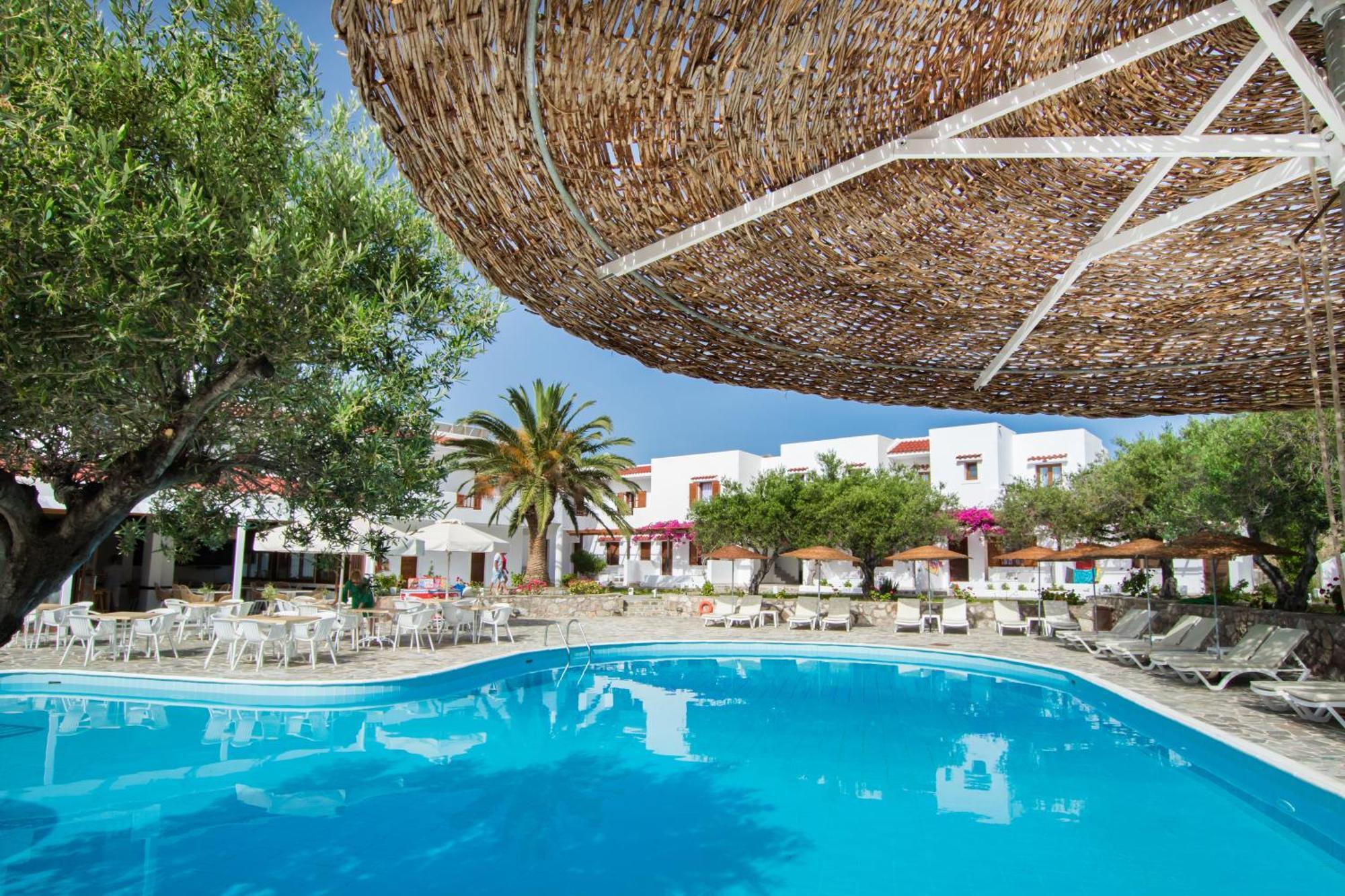 Astron Hotel Karpathos Extérieur photo