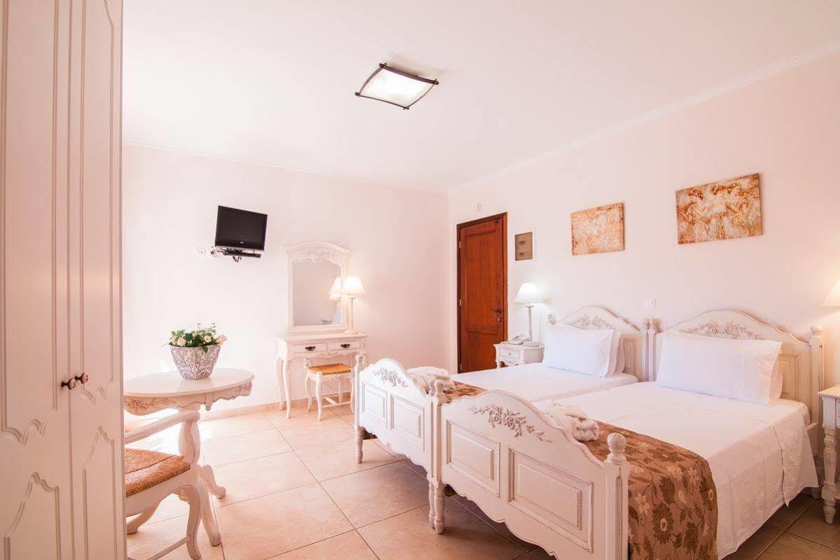 Astron Hotel Karpathos Extérieur photo
